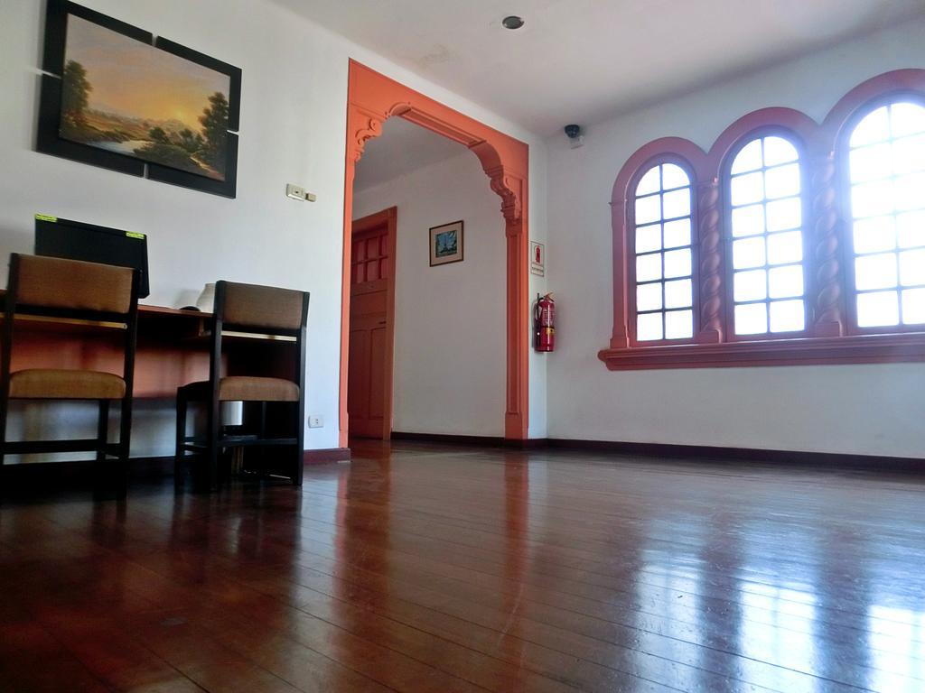 Hotel Miraflores Lodge Lima Kültér fotó