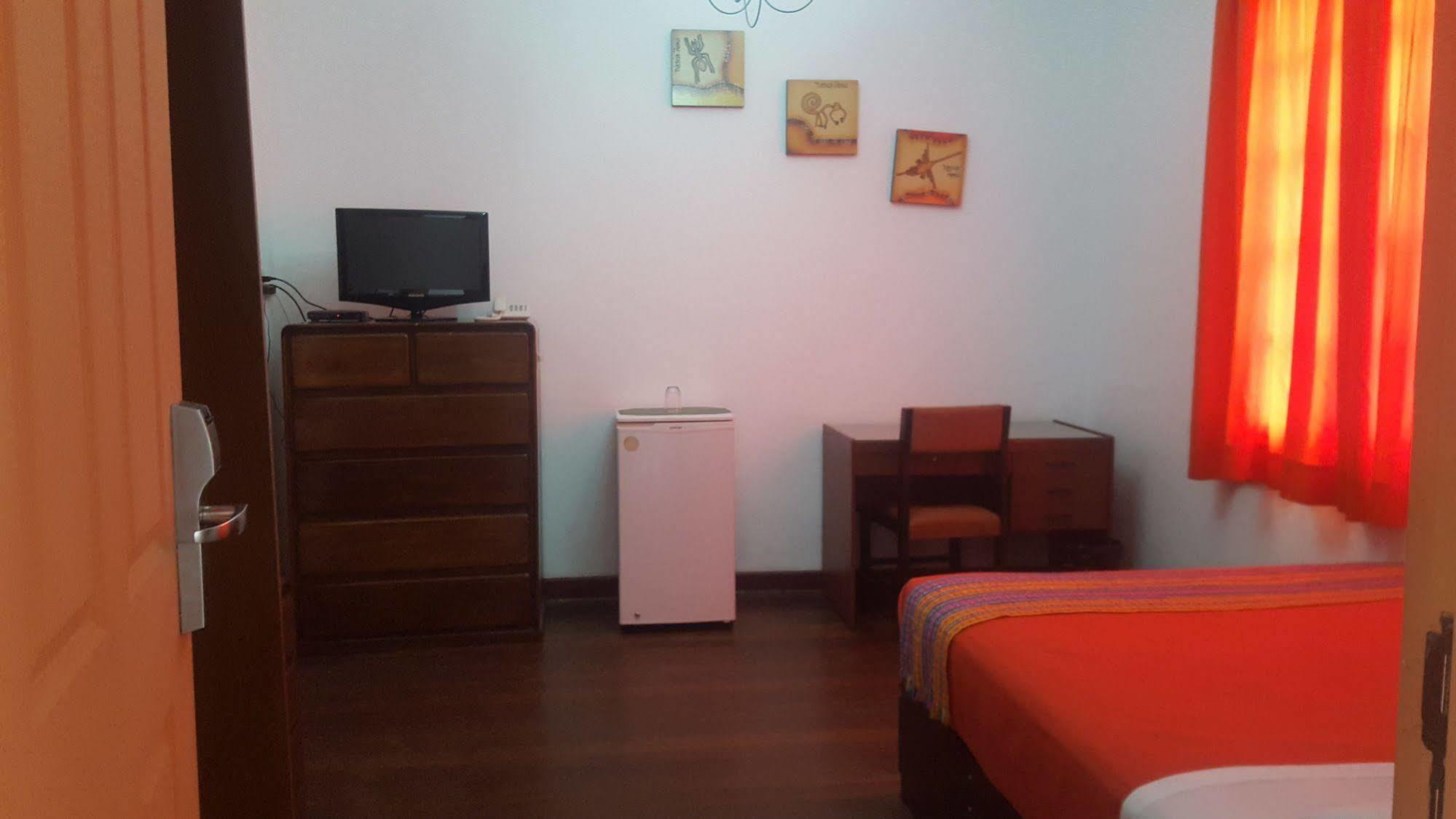 Hotel Miraflores Lodge Lima Kültér fotó